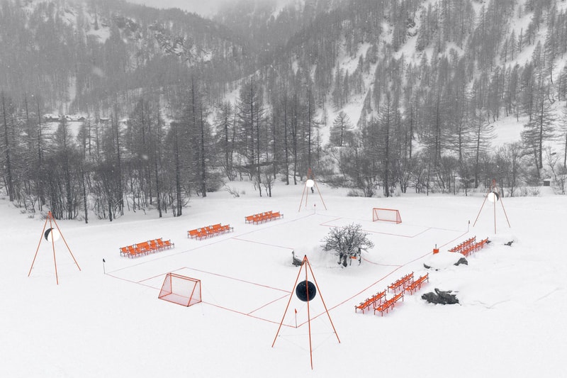 Nike Bikin Portable Stadium Kit Buat Main Sepak Bola di Lokasi Apapun