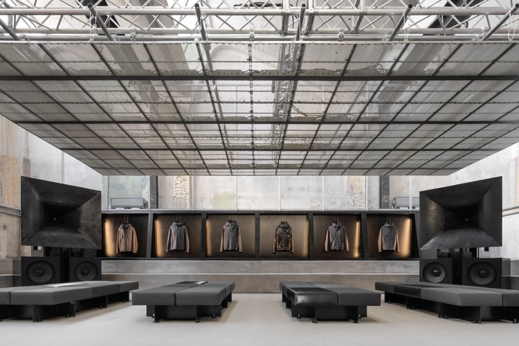 Stone Island Hidupkan Lagi Arsip NO SEASONS di Milan Design Week 2026