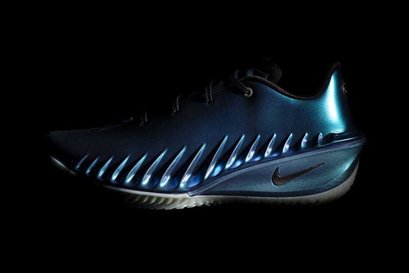 È arrivata la futuristica Nike G.T. Cut 4
