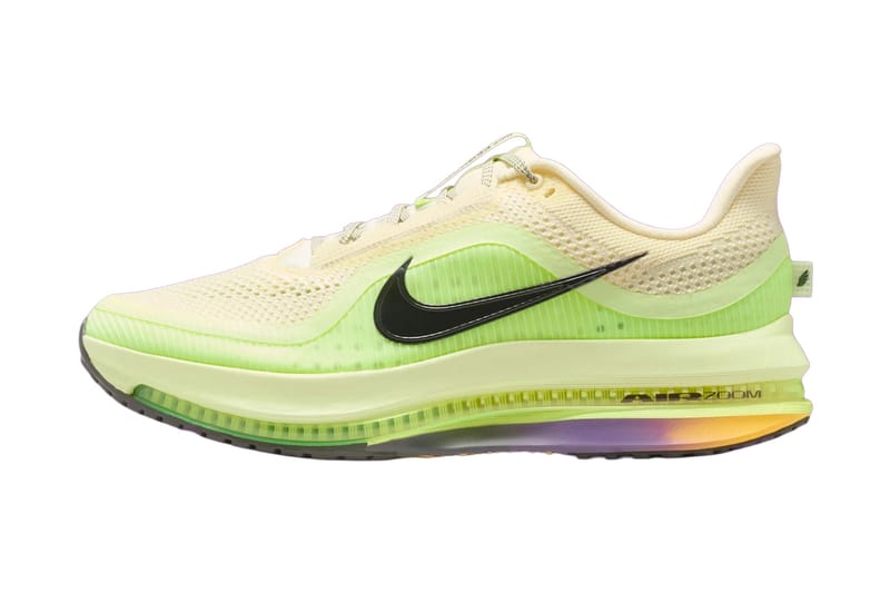 Nike arricchisce la linea Pegasus Premium con la nuova colorazione “Volt/Alabaster” super vivace