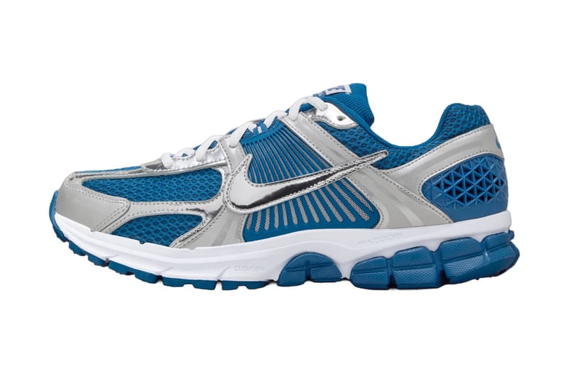 Nike Zoom Vomero 5 “Court Blue/Metallic Silver”: immagini ufficiali e dettagli
