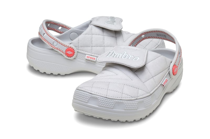 La collezione Umbro x Crocs reinterpreta l’eredità del campo con un twist trapuntato