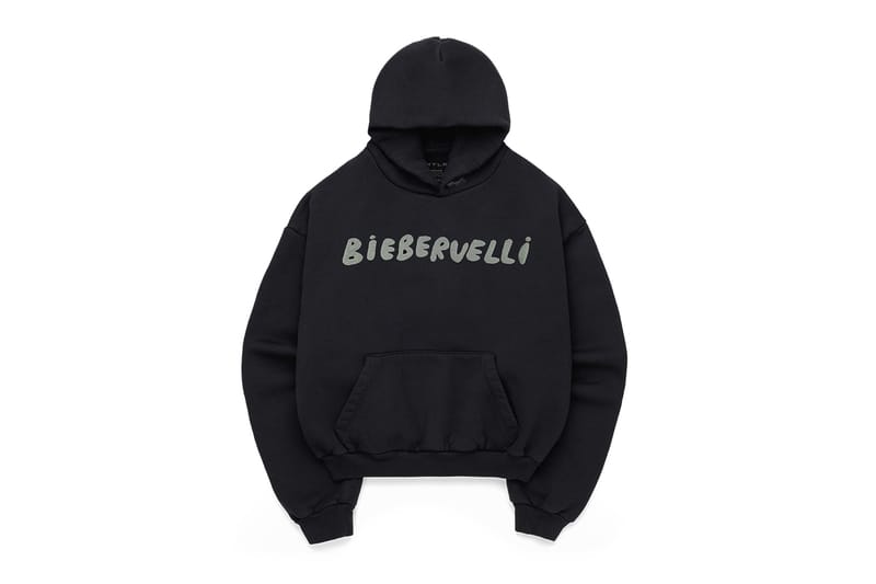 Non ti è ancora scattato che SKYLRK ha appena lanciato il merch esclusivo di Bieberchella?