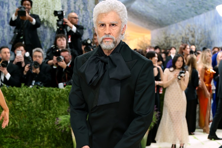 Bad Bunny shock al Met Gala 2026: trasformazione da “vecchio” e smoking Zara su misura