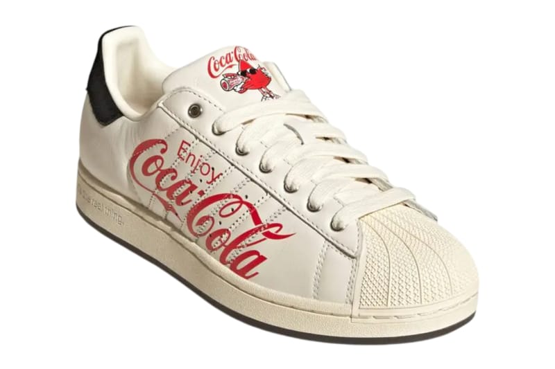 Coca-Cola e adidas Originals Superstar II: il logo parla da sé