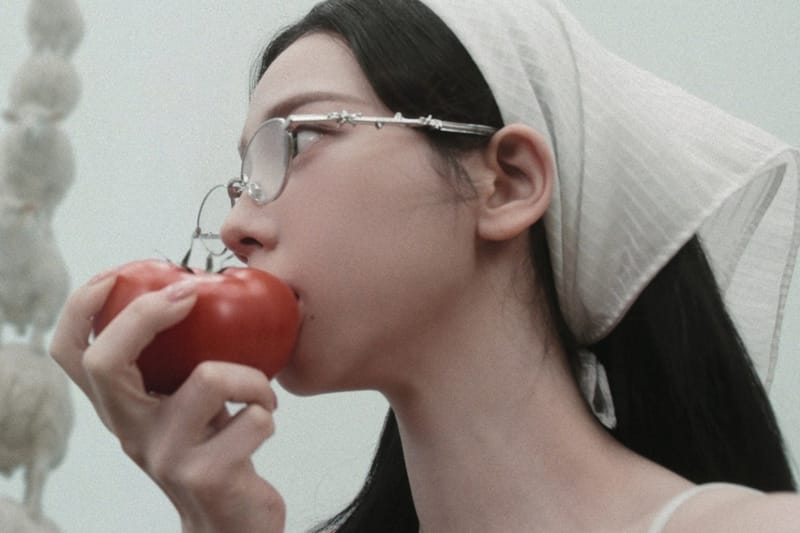 Karina delle aespa è la protagonista del film di campagna della collezione “Veggie” di Gentle Monster