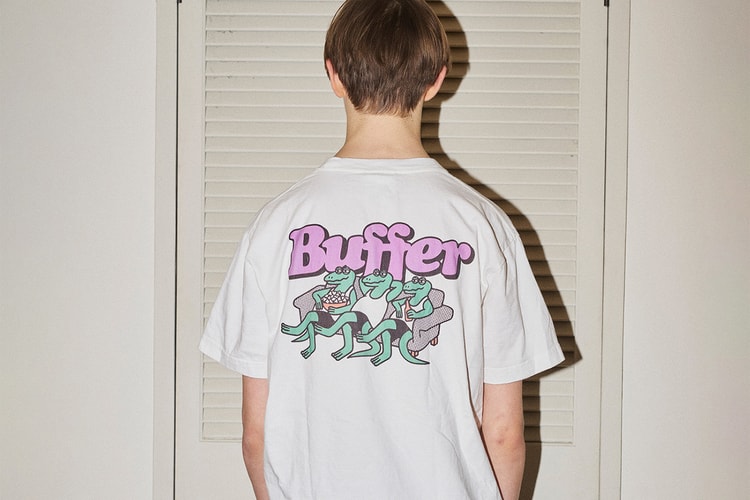 La drop di giugno 2026 di Buffer porta divano, videoregistratore e videonoleggio su tre nuove graphic T-shirt