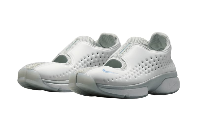 Nike Air Rift 2 "Summit White/Swan": il sandalo split-toe torna in versione slip-on per l’estate 2026