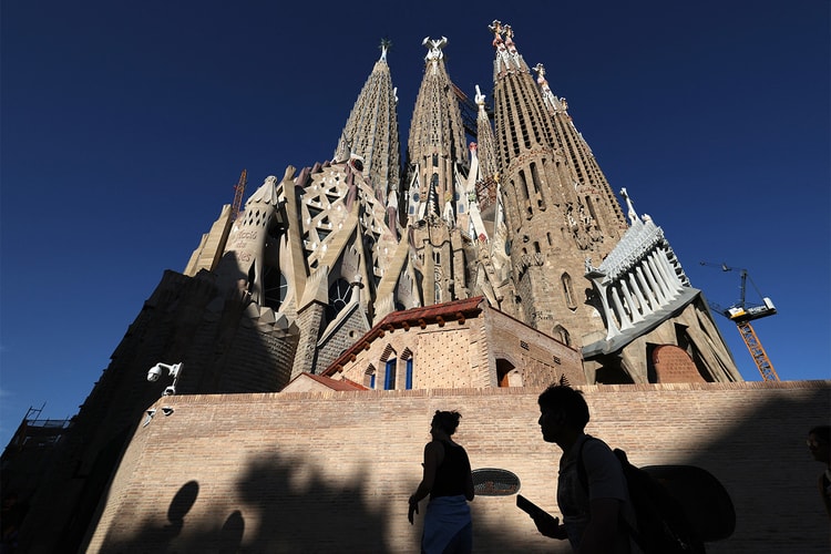 La Sagrada Família raggiunge finalmente la sua altezza massima mentre Papa Leone XIV si prepara a inaugurare la Torre di Gesù Cristo