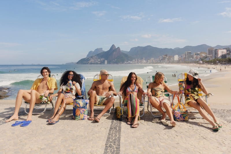 Stanley e FARM Rio trasformano il tuo tumbler in un accessorio tropicale