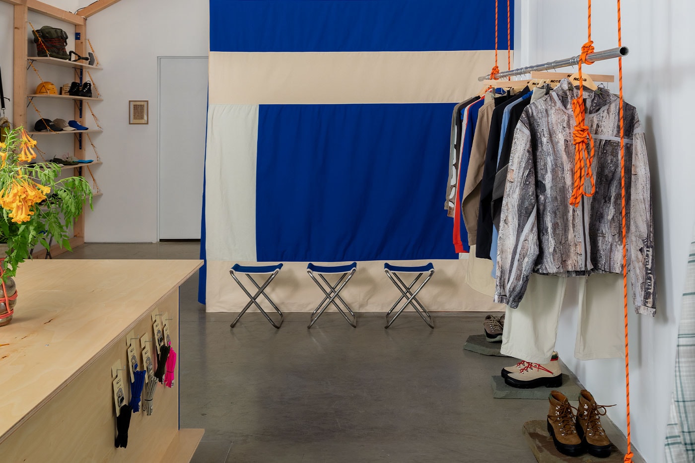 Reese Cooper apre il negozio RC Outdoor Supply a Los Angeles