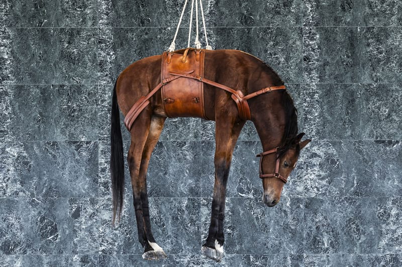 Benvenuti nella «chiesa» del fallimento di Maurizio Cattelan