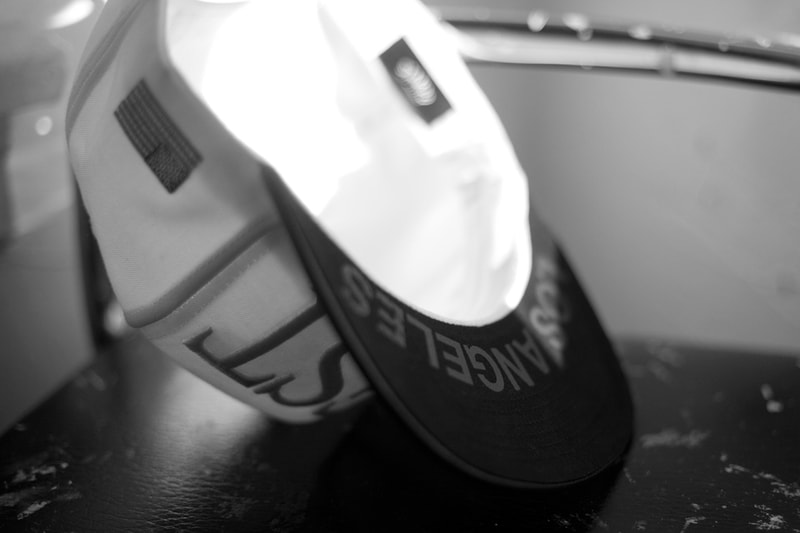 Stampd “East & West” オンラインストア限定キャップ