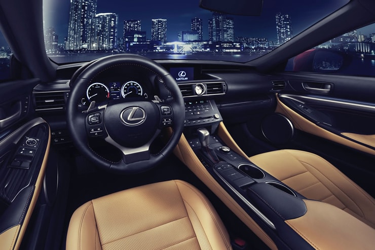 Lexus のスポーツクーペ「RC」が東京モーターショーにて公開