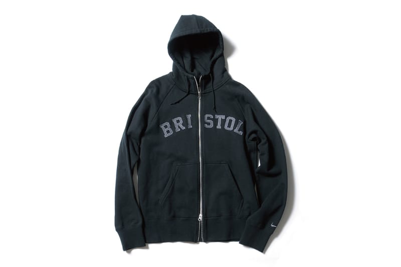 F.C.R.B. からアイコニックなロゴをあしらった初売りアイテムが登場