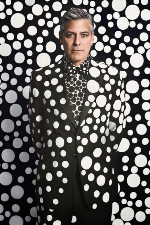 草間 彌生 が手掛けた W Magazine の表紙を飾る ジョージ・クルーニー