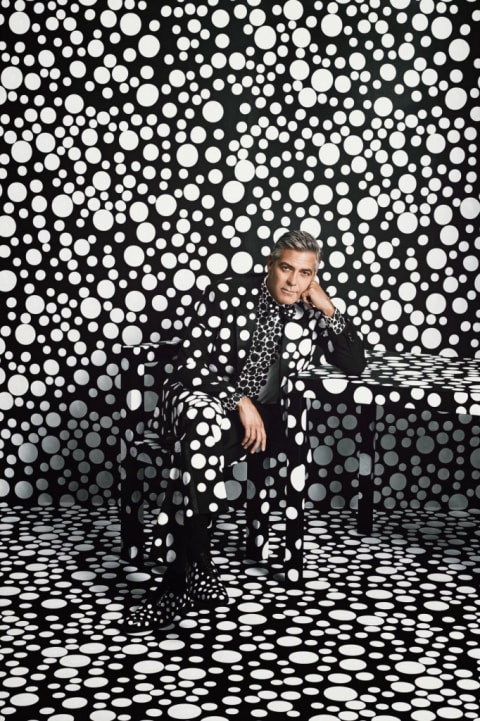 草間 彌生 が手掛けた W Magazine の表紙を飾る ジョージ・クルーニー