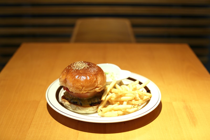 NIGO® プロデュースの “2-5 Café” が渋谷にオープン