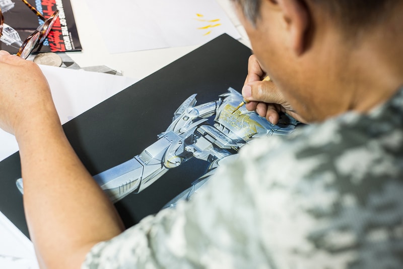 イラストレーター「空山 基」 : British Knights、アート、そして未来 