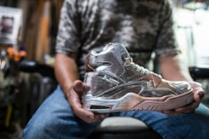 イラストレーター「空山 基」 : British Knights、アート、そして未来 