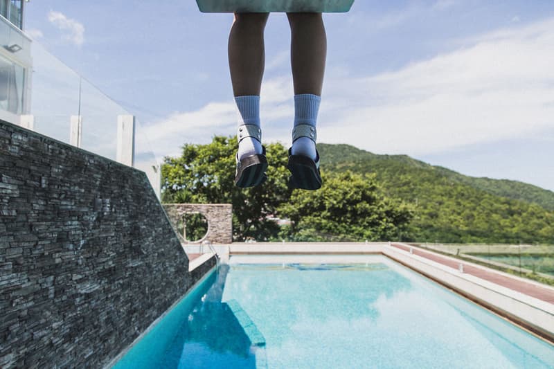 今夏シーンを席巻したサンダルを振り返る “The Summer of Slides” 