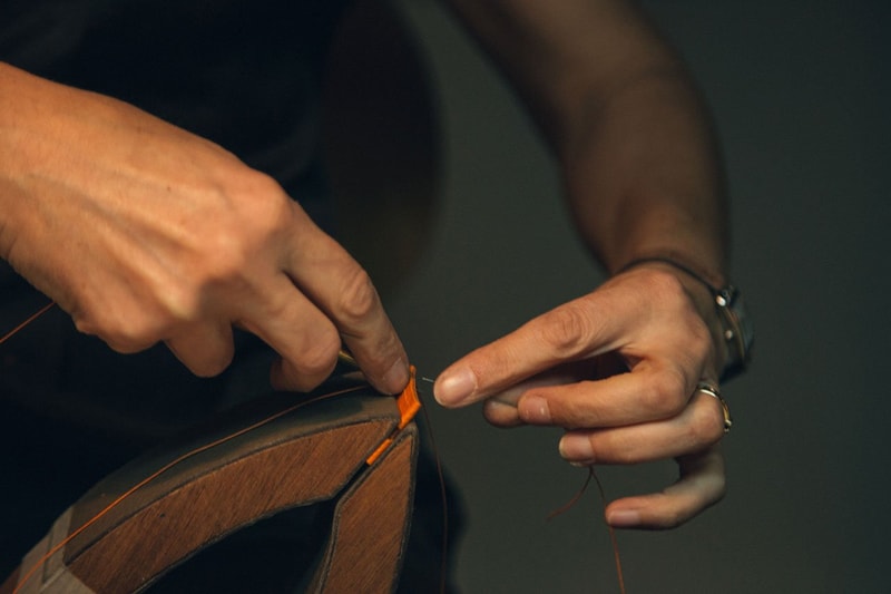 Hermès による展覧会 “Leather Forever” in 香港