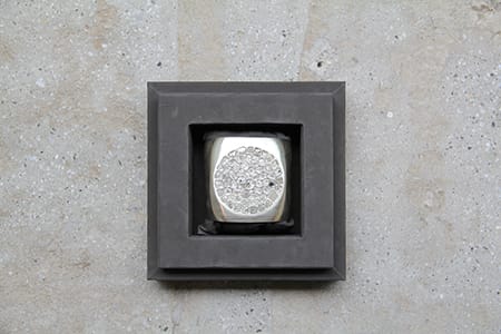 Rick Owensの限定ダイヤモンドブレスレット