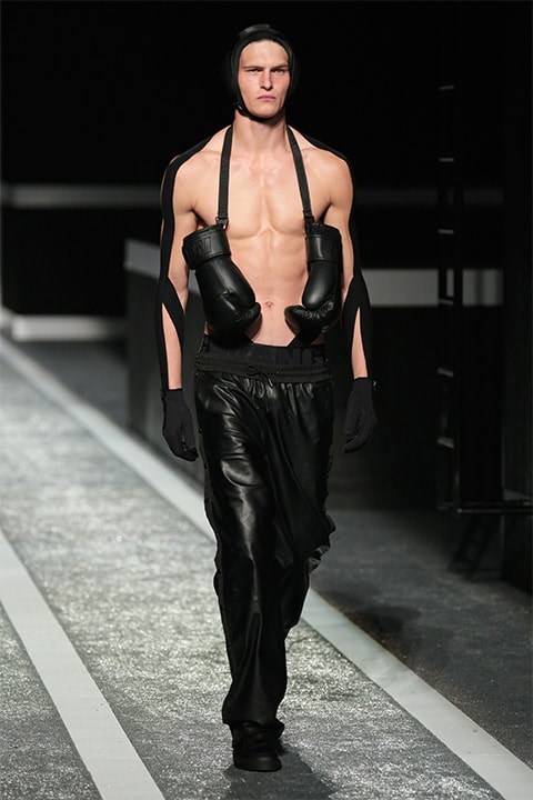 Alexander Wang x H&M collection ランウェイショー開催