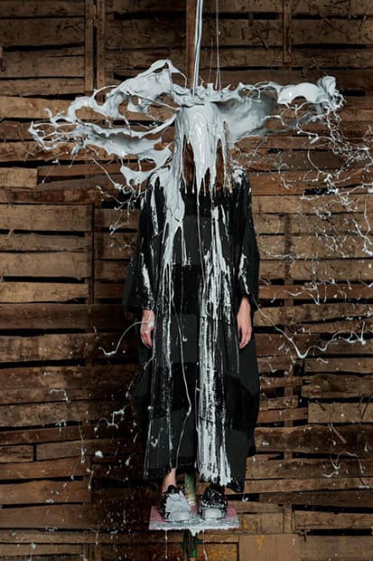 Ai WeiWei×Dover Street Marketのストーリー“Children of the Comme”がV MAGAZINEに収録