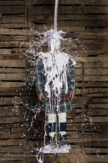 Ai WeiWei×Dover Street Marketのストーリー“Children of the Comme”がV MAGAZINEに収録