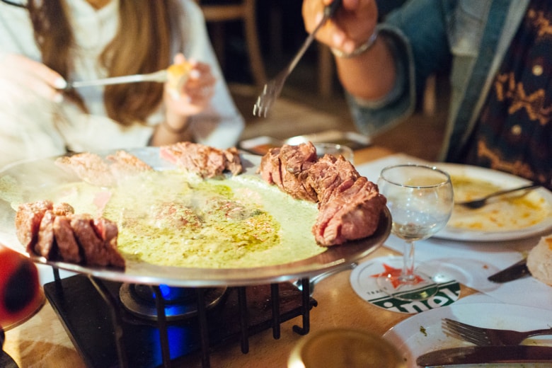 HYPEBEAST Road Trips Amsterdam:忘れられないステーキ体験 Cafe Bern