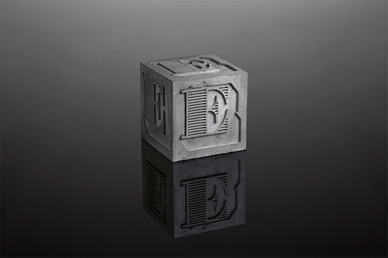 Ben Eine のキューブ作品「URBAN[E]」がグローバル展開