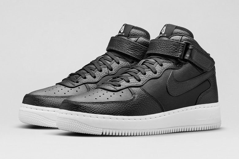アイコニックなデザインをアップデートした Nike Air Force 1 CMFT 