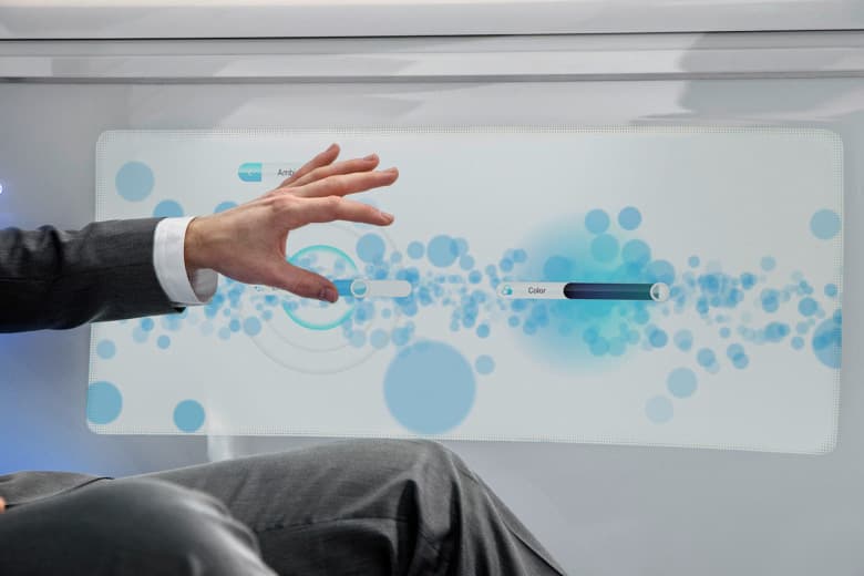 Mercedes-Benz が F 015 Luxury in Motion コンセプトカーを発表