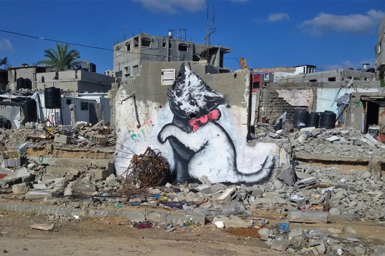 Banksy がガザ地区に新たなストリートアートを描く