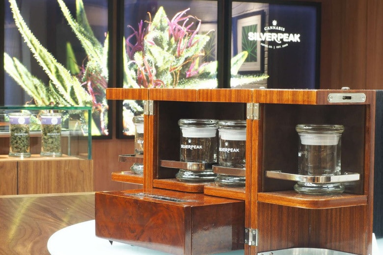 ラグジュアリーなマリファナショップ Silverpeak Apothecary