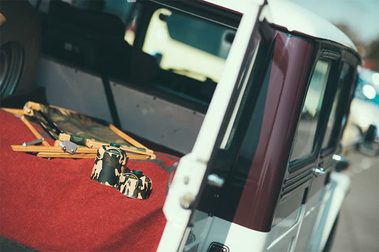 KERMIT CHAIR 新色の“Woodland Pattern”が登場