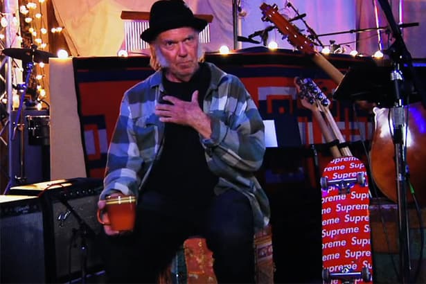Supreme が Neil Young のショートインタビューを公開