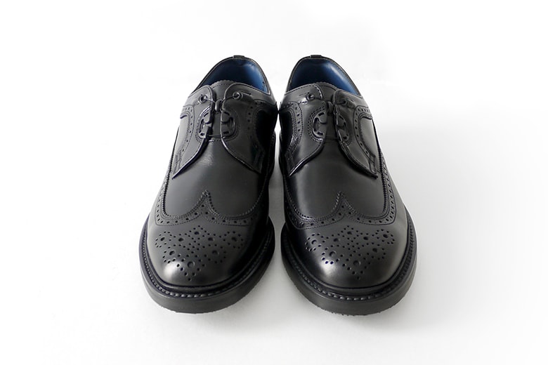 REGAL Shoe&Co. ハイブリッドなウィングチップシューズ