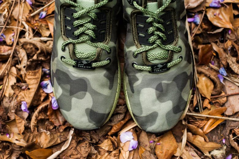 ミリタリーテイストの adidas Originals ZX Flux Decon “Camo” 