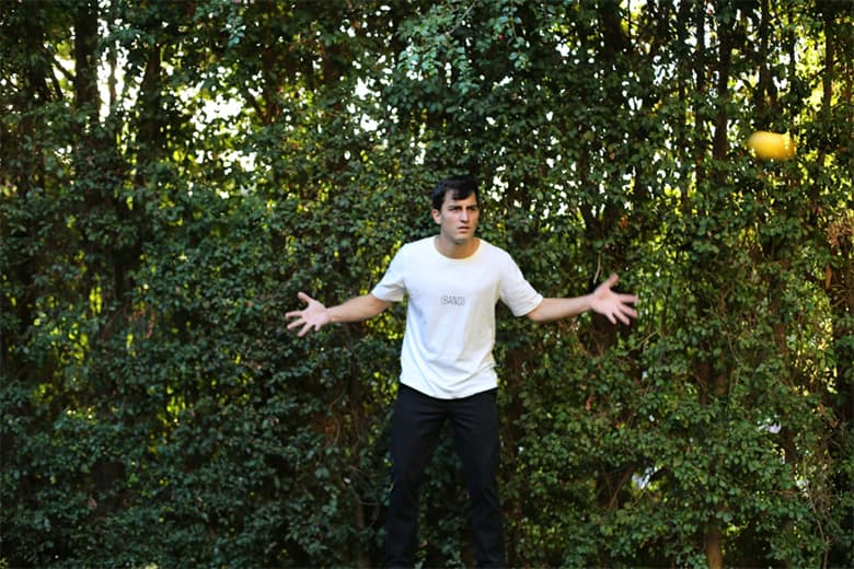 BAND OF OUTSIDERS x Ron Herman モノトーンなカプセルコレクション