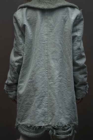 Kanye West が ジーン『Season』を発刊