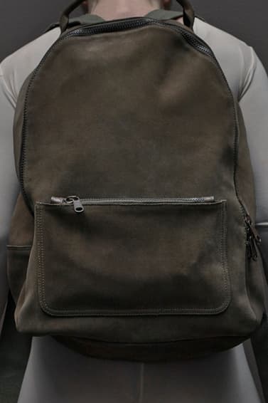 Kanye West が ジーン『Season』を発刊