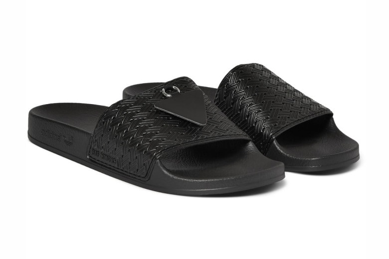 オールブラックの adidas by RAF SIMONS Pendant adilette