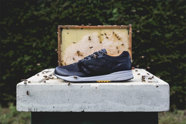 Sneakersnstuff x Reebok Ventilator ハチからヒントを得た "Bees & Honey"