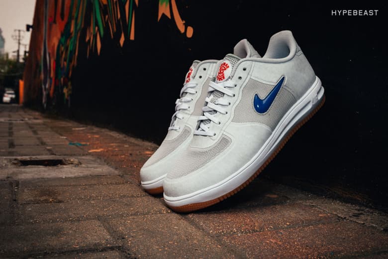 CLOT の10周年を記念したスペシャルモデル Nike Lunar Force 1