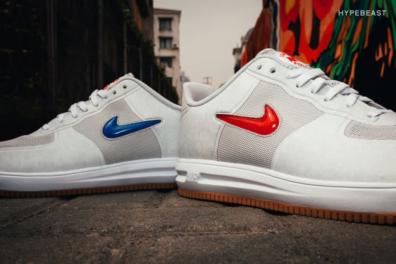 CLOT の10周年を記念したスペシャルモデル Nike Lunar Force 1