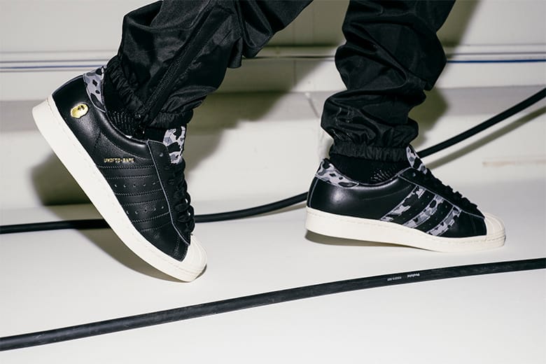 A BATHING APE® x UNDEFEATED x adidas SUPERSTAR 80v