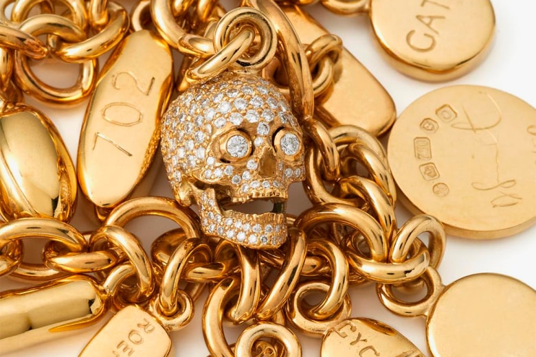Damien Hirst が手がけるジュエリーコレクション“Pill”