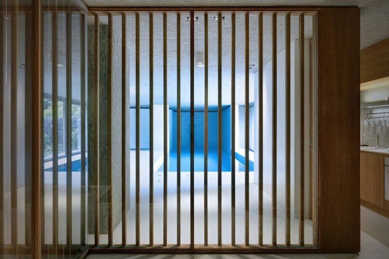 act_romegialli が19世紀の建造物をリノベートしプールを設置